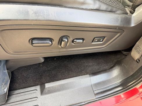 Used 2014 Ford Expedition Limited w/ Equipment Group 301A RWD image 31
