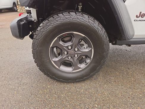 Used 2020 Jeep Gladiator Rubicon image 10