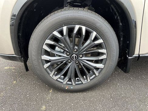 New 2026 Nissan Rogue Platinum image 8