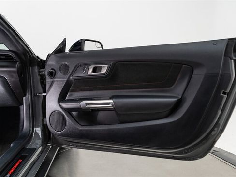 Used 2018 Ford Mustang Shelby GT350R w/ GT350R Equipment Group 920A RWD image 58