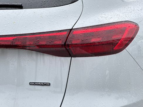 New 2025 Audi Q5 Premium Plus image 23