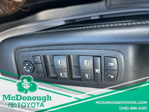 Used 2023 Chrysler Voyager LX FWD image 20