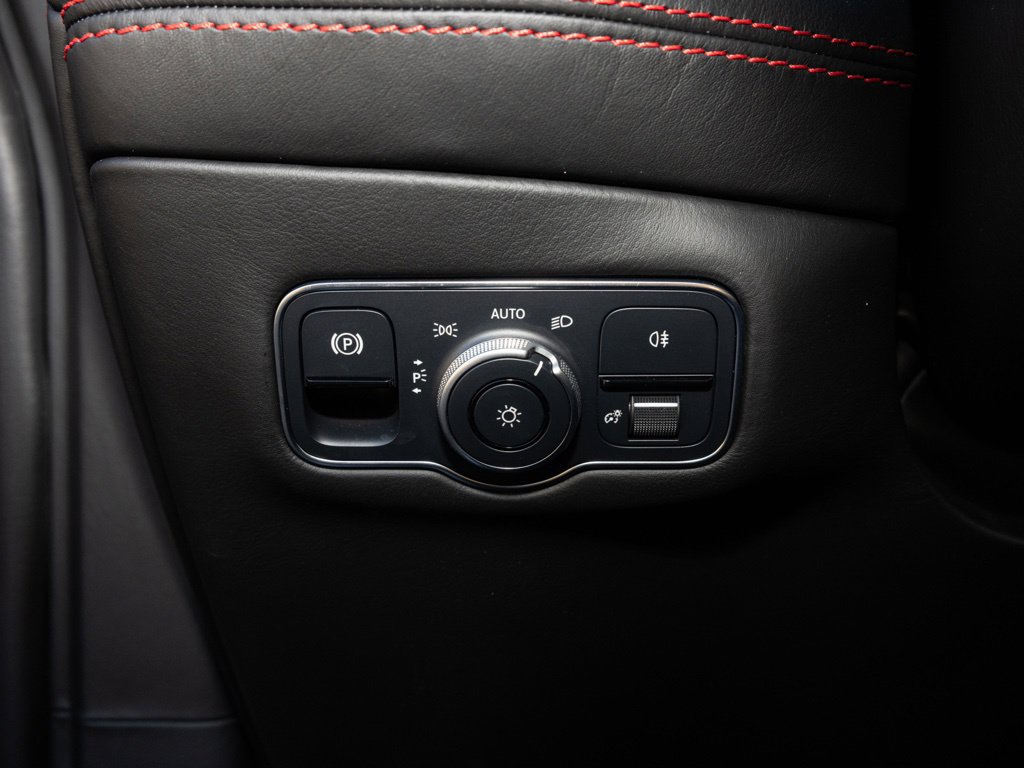 Used 2021 Aston Martin DBX AWD/4WD image 27