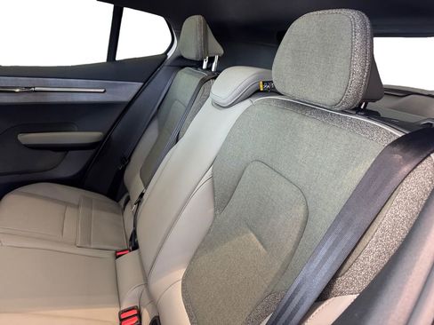 New 2025 Volvo EX30 Plus w/ Protection Package Premier image 22