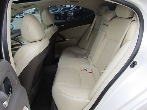 Used 2012 Lexus IS 250 w/ Premium Pkg Value Edition RWD image 10