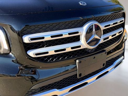 Used 2021 Mercedes-Benz GLB 250 4MATIC w/ Premium Package image 27