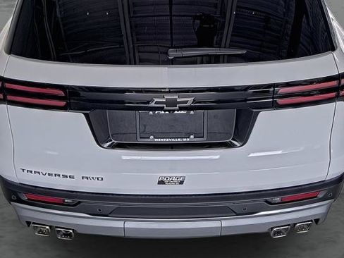 New 2026 Chevrolet Traverse LT w/ Driver Confidence Package AWD/4WD image 12
