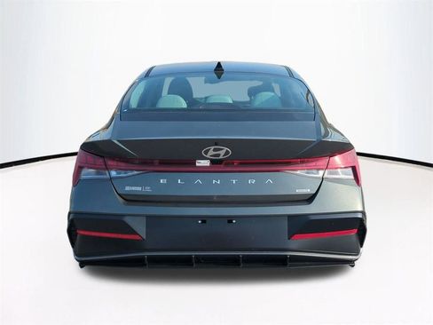 New 2026 Hyundai Elantra Limited FWD image 6