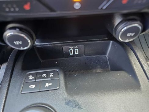 Used 2020 Ford Ranger XLT w/ Equipment Group 302A Luxury AWD/4WD image 18