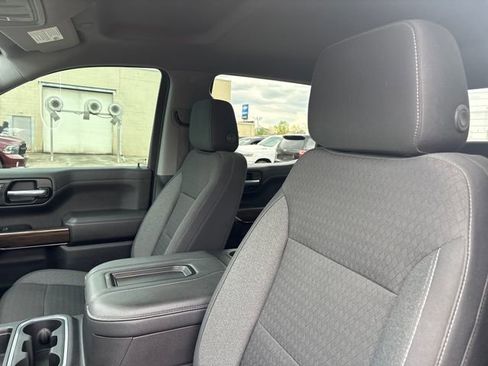 Used 2022 Chevrolet Silverado 1500 LT Trail Boss w/ Bed Protection Package AWD/4WD image 9