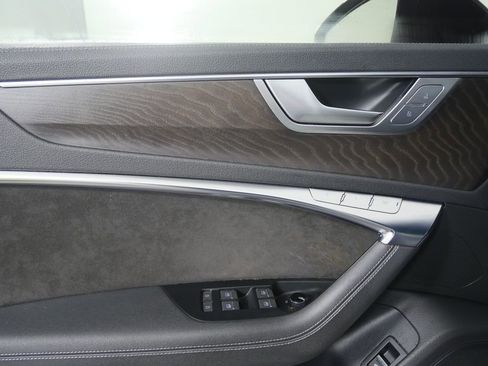 Used 2020 Audi S6 Premium Plus w/ S Sport Package image 7