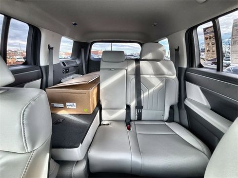 Used 2025 Hyundai Santa Fe SEL image 13