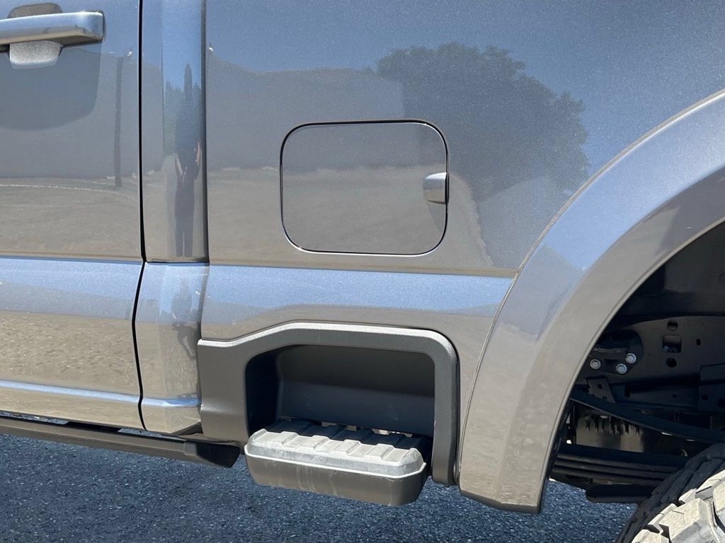 New 2026 Ford F250 XLT w/ XLT Premium Package AWD/4WD image 18