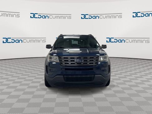 Used 2017 Ford Explorer FWD image 3