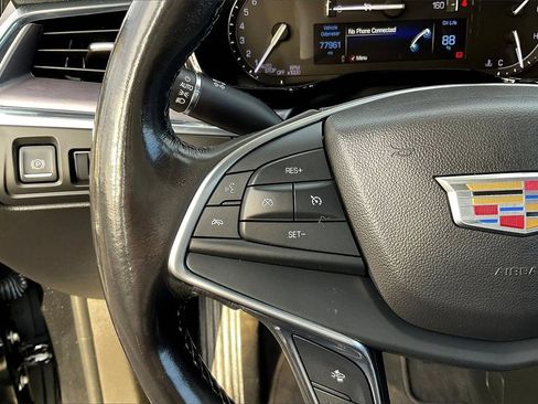 Used 2018 Cadillac XT5 Premium Luxury image 16