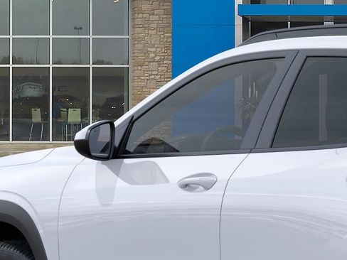 New 2026 Chevrolet Trax LT w/ Driver Confidence Package FWD image 12