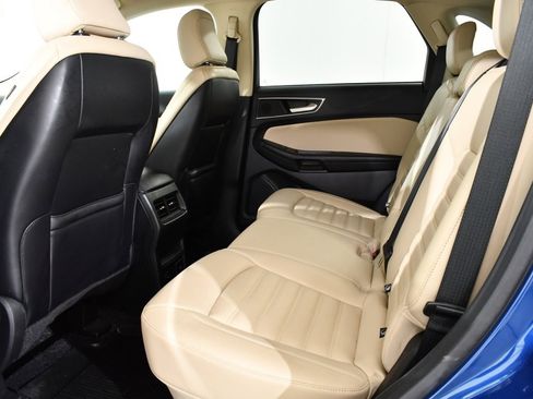 Used 2023 Ford Edge SEL w/ Convenience Package image 16