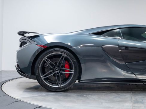 Used 2019 McLaren 570S Coupe RWD image 24