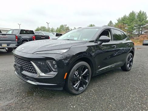 Certified 2025 Buick Envision Sport Touring image 3