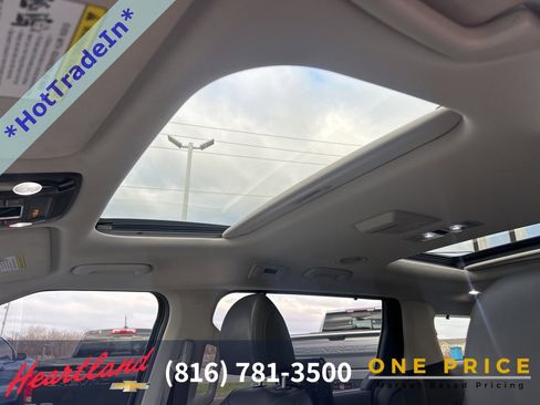 Used 2022 Kia Carnival SX Prestige image 19