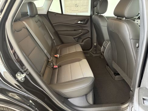 New 2025 Chevrolet Trax LT w/ Driver Confidence Package image 31