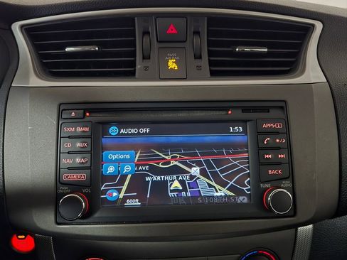Used 2014 Nissan Sentra SR w/ SR Driver Package FWD image 18