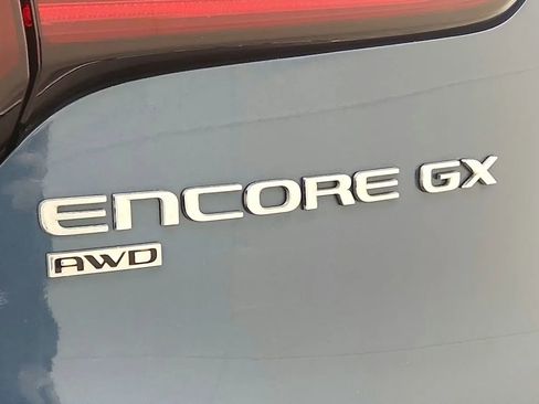 Used 2024 Buick Encore GX Sport Touring image 17