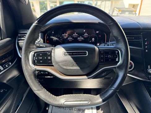 Used 2022 Jeep Grand Wagoneer Series I w/ Flexible Seating Group AWD/4WD image 14