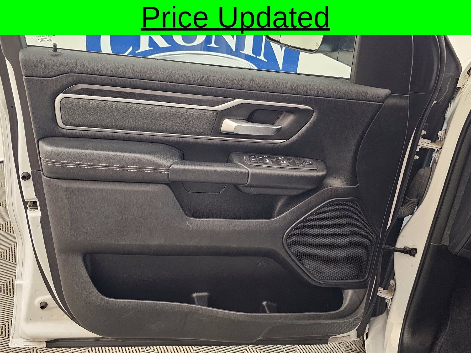 Used 2022 RAM 1500 Big Horn AWD/4WD image 2