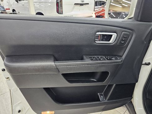 Used 2013 Honda Pilot Touring image 38