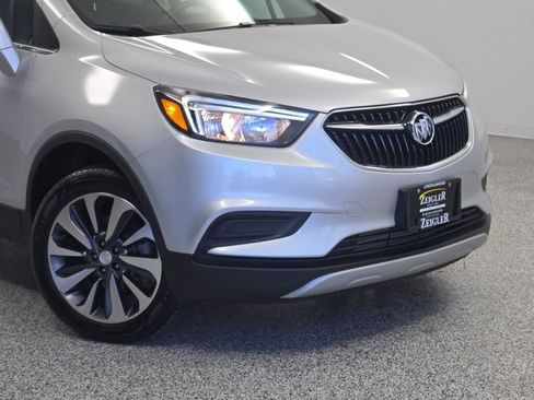 Used 2022 Buick Encore Preferred w/ Safety Package AWD/4WD image 2