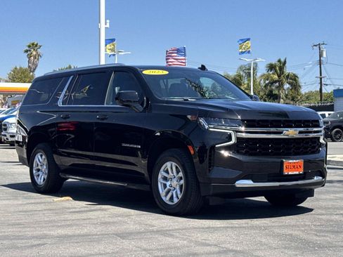 Used 2023 Chevrolet Suburban LS AWD/4WD image 3