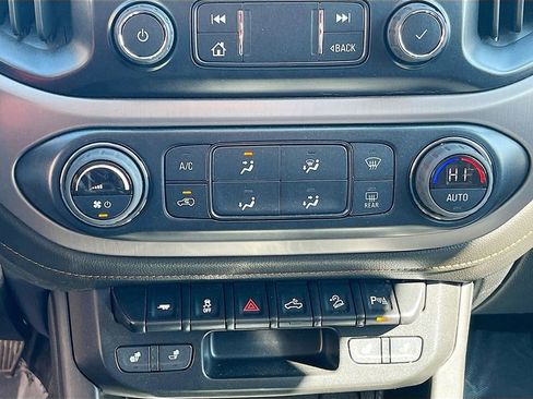 Used 2022 GMC Canyon AT4 image 16