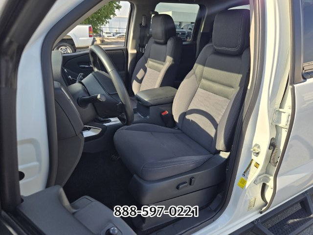 Used 2022 Nissan Frontier SV AWD/4WD image 9