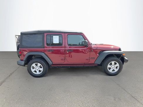 Used 2022 Jeep Wrangler Unlimited Sport AWD/4WD image 3