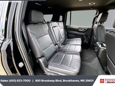 Used 2024 Chevrolet Suburban RST RWD image 20