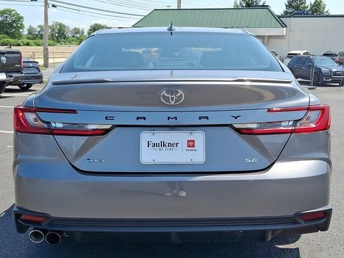 Certified 2025 Toyota Camry SE FWD image 5