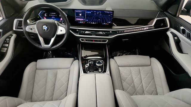 Used 2024 BMW X7 xDrive40i w/ Premium Package AWD/4WD image 55