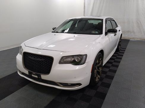 Used 2017 Chrysler 300 S w/ 300S Premium Group RWD image 15