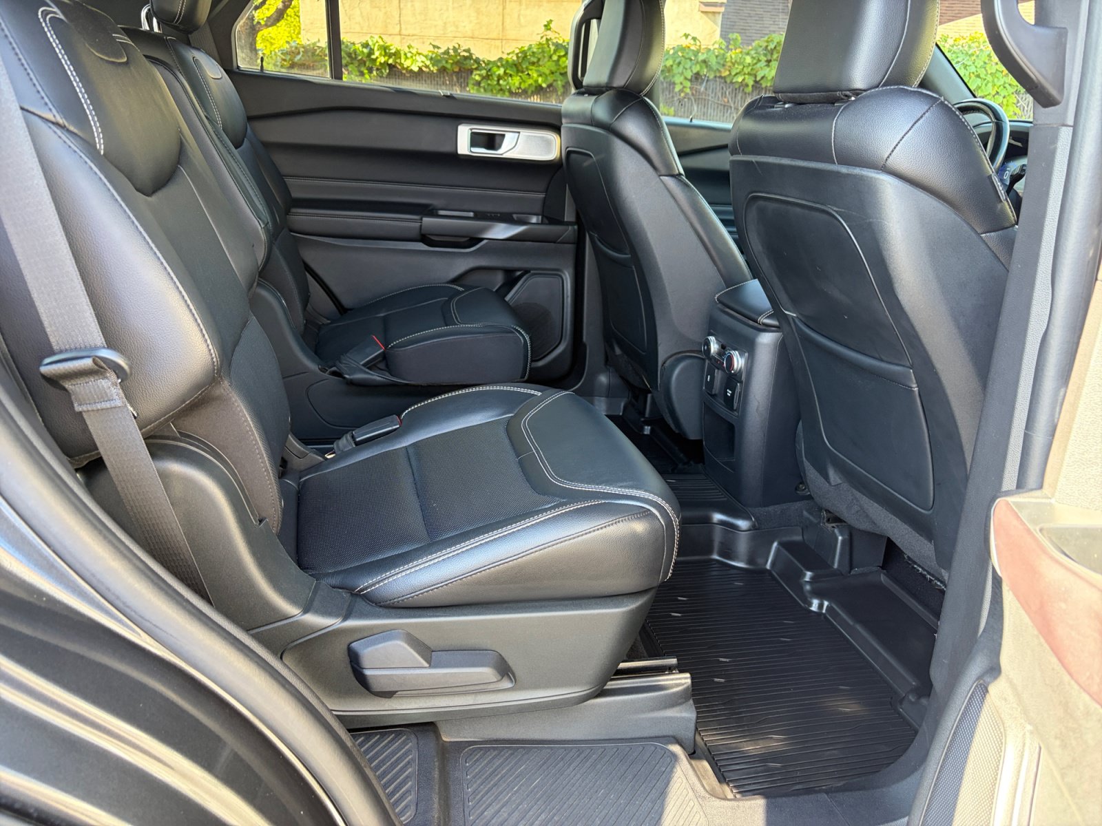Used 2020 Ford Explorer ST w/ ST High-Performance Pack AWD/4WD image 16