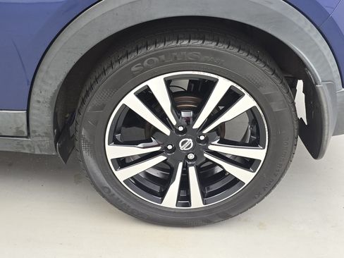 Used 2020 Nissan Kicks SV FWD image 31