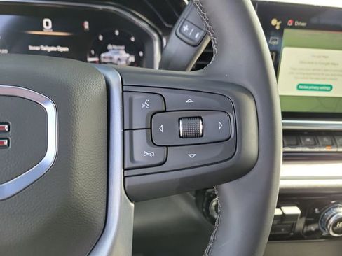 Certified 2025 GMC Sierra 1500 SLT image 26