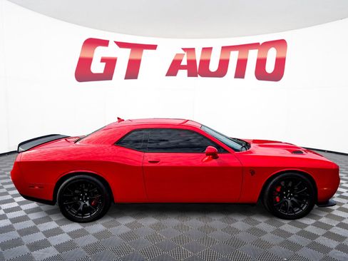 Used 2015 Dodge Challenger SRT Hellcat image 8