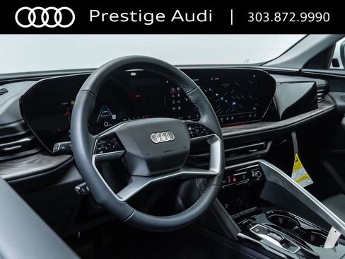 Used 2025 Audi Q5 Premium Plus w/ Premium Plus AWD/4WD image 14