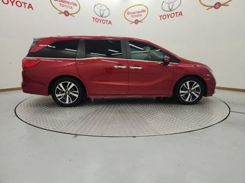 Used 2022 Honda Odyssey Touring image 3