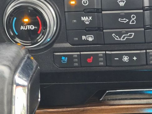 Used 2020 Ford F150 Lariat w/ Equipment Group 502A Luxury image 17