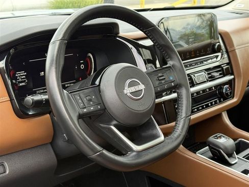Used 2023 Nissan Pathfinder Platinum AWD/4WD image 48