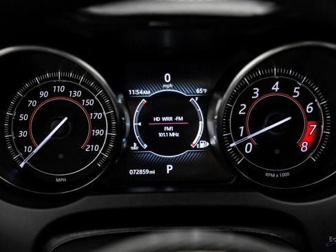 Used 2016 Jaguar F-TYPE R image 78