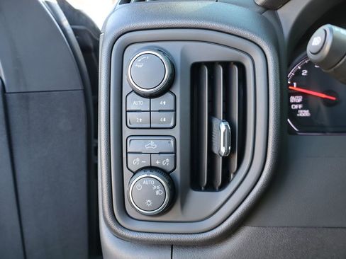 Used 2024 Chevrolet Silverado 1500 Custom Trail Boss w/ LPO, Dark Essentials Package image 15