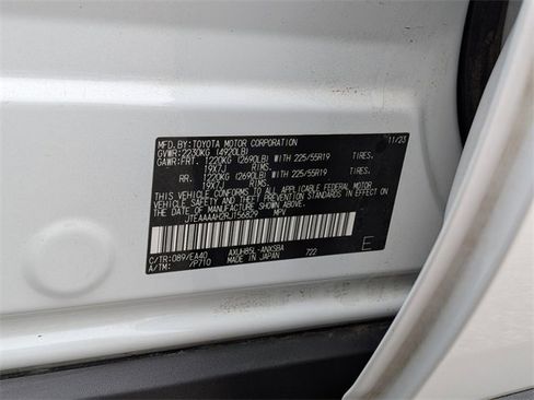 Used 2024 Toyota Venza Limited image 35